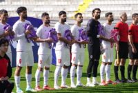 حضور کودکان میناب در کنار بازیکنان تیم ملی ایران